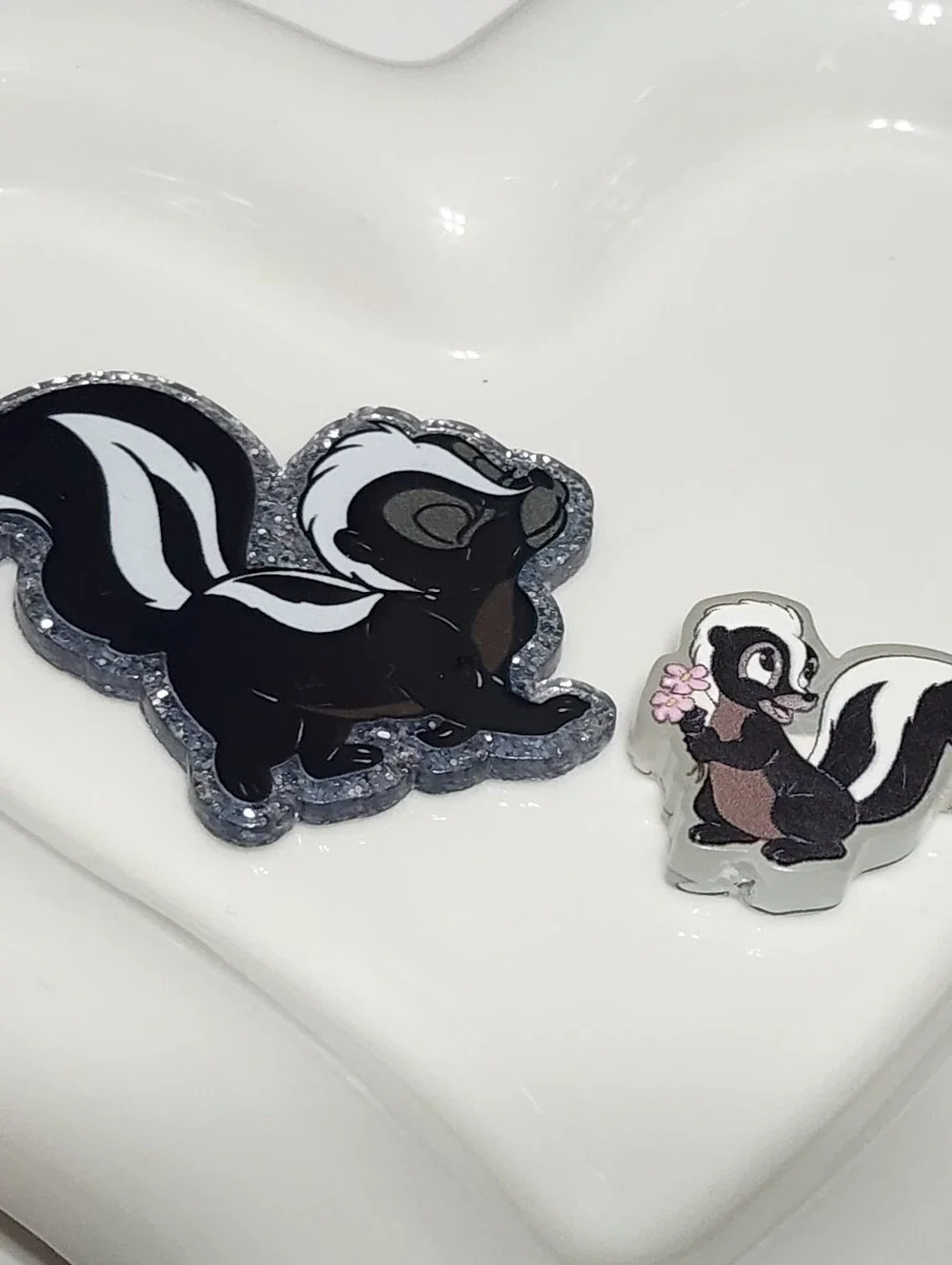 Skunk Flatback Focal Bead Badge Keychain‎ Crafts Beaded Pen Magnet Bag Clip